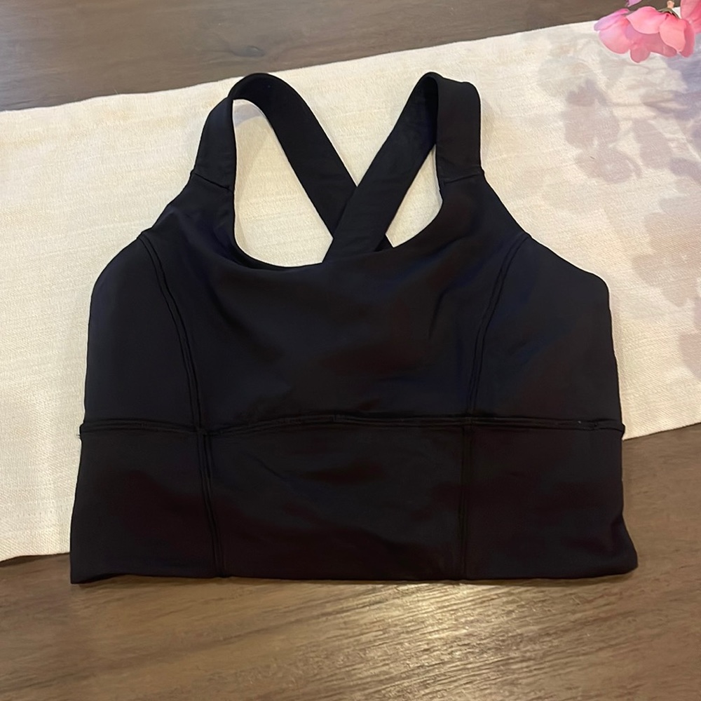 Lululemon sports bra